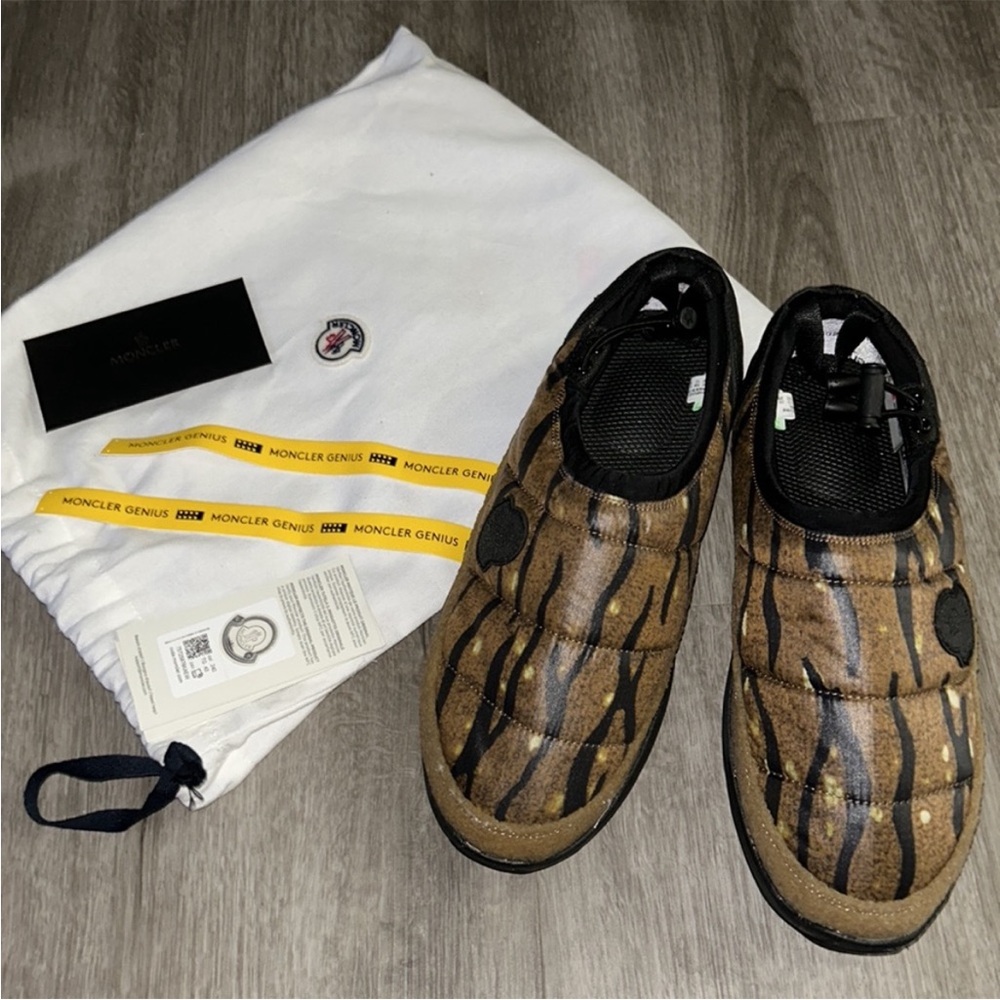 ❤️‍🔥Firm Price❤️‍🔥 Authentic Moncler 1952 x Suicoke Quilted Pepper Loafer